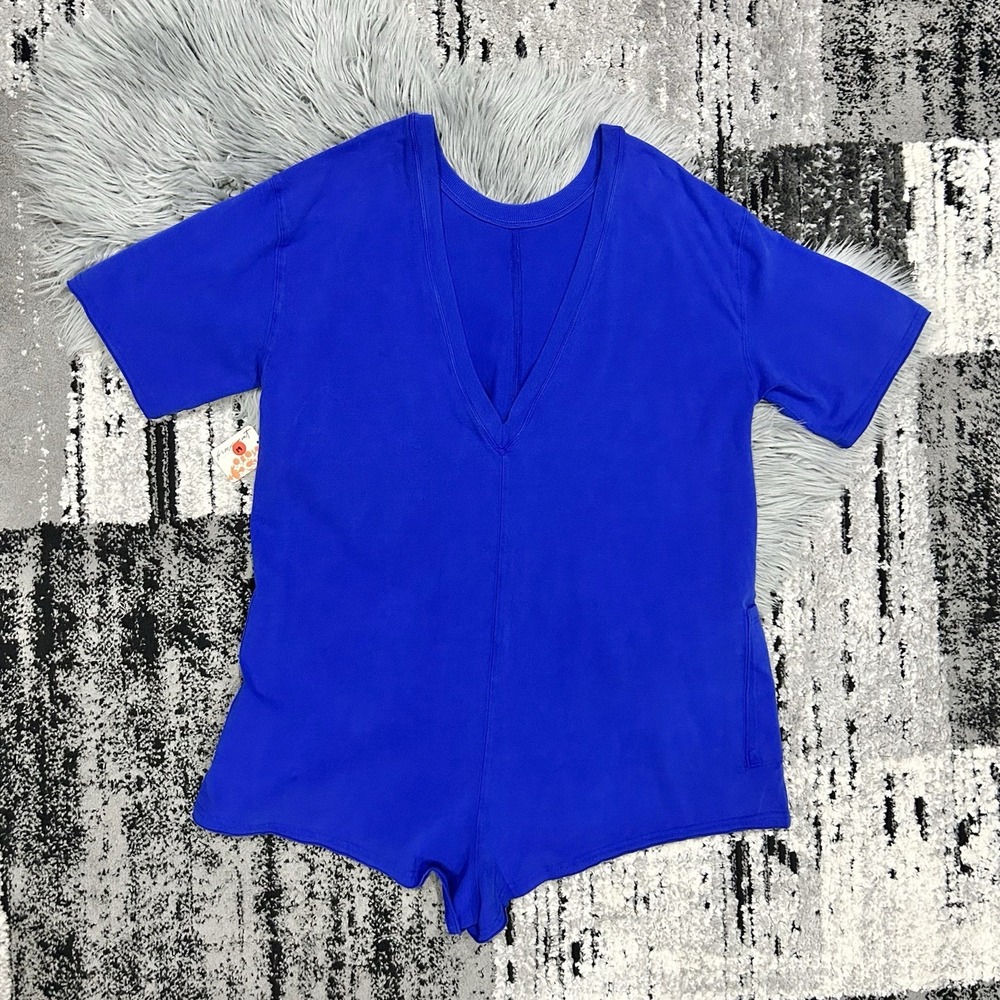 Free People Movement Women's Medium Hot Shot Tee Romper Electric Shock NWT $60 - Picture 2 of 5